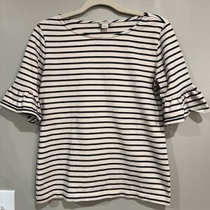 J Crew ruffled sleeve top. Size XS